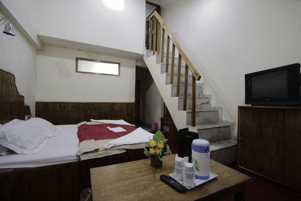 The Shivalik Hotel Manāli Eksteriør billede