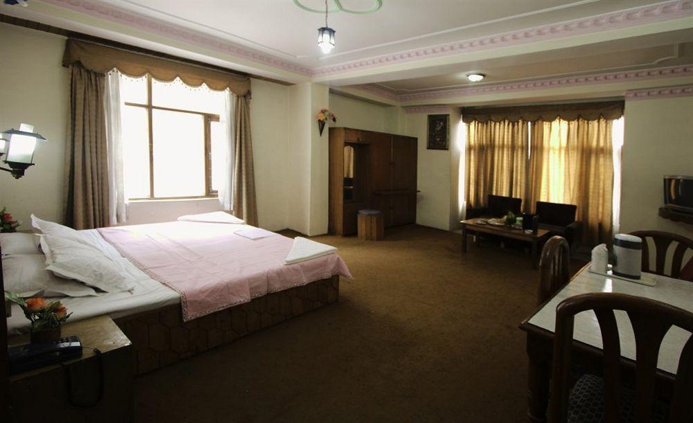 The Shivalik Hotel Manāli Eksteriør billede