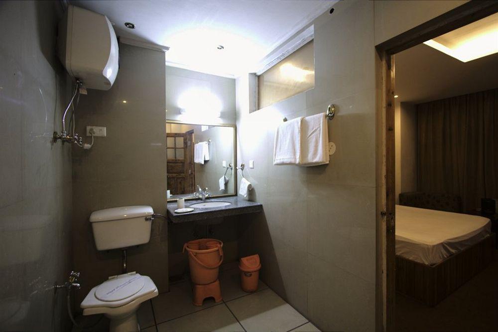 The Shivalik Hotel Manāli Eksteriør billede
