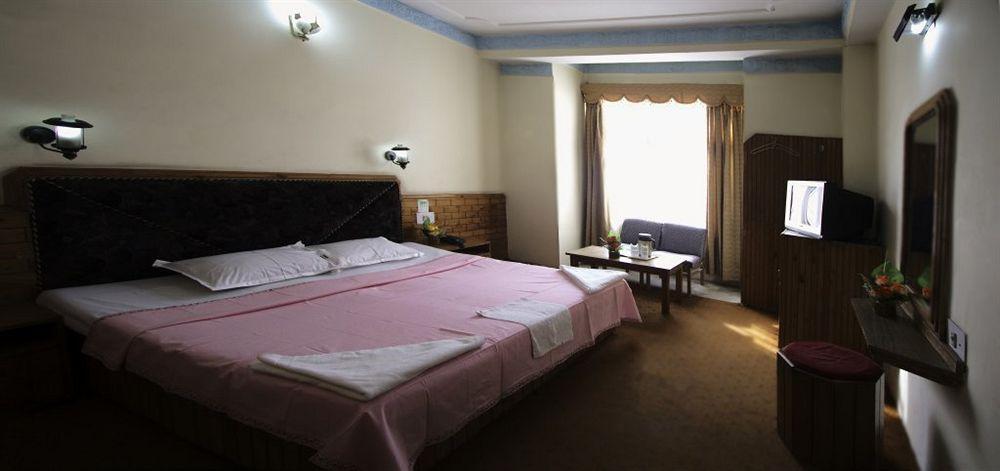 The Shivalik Hotel Manāli Eksteriør billede