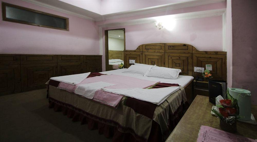 The Shivalik Hotel Manāli Eksteriør billede