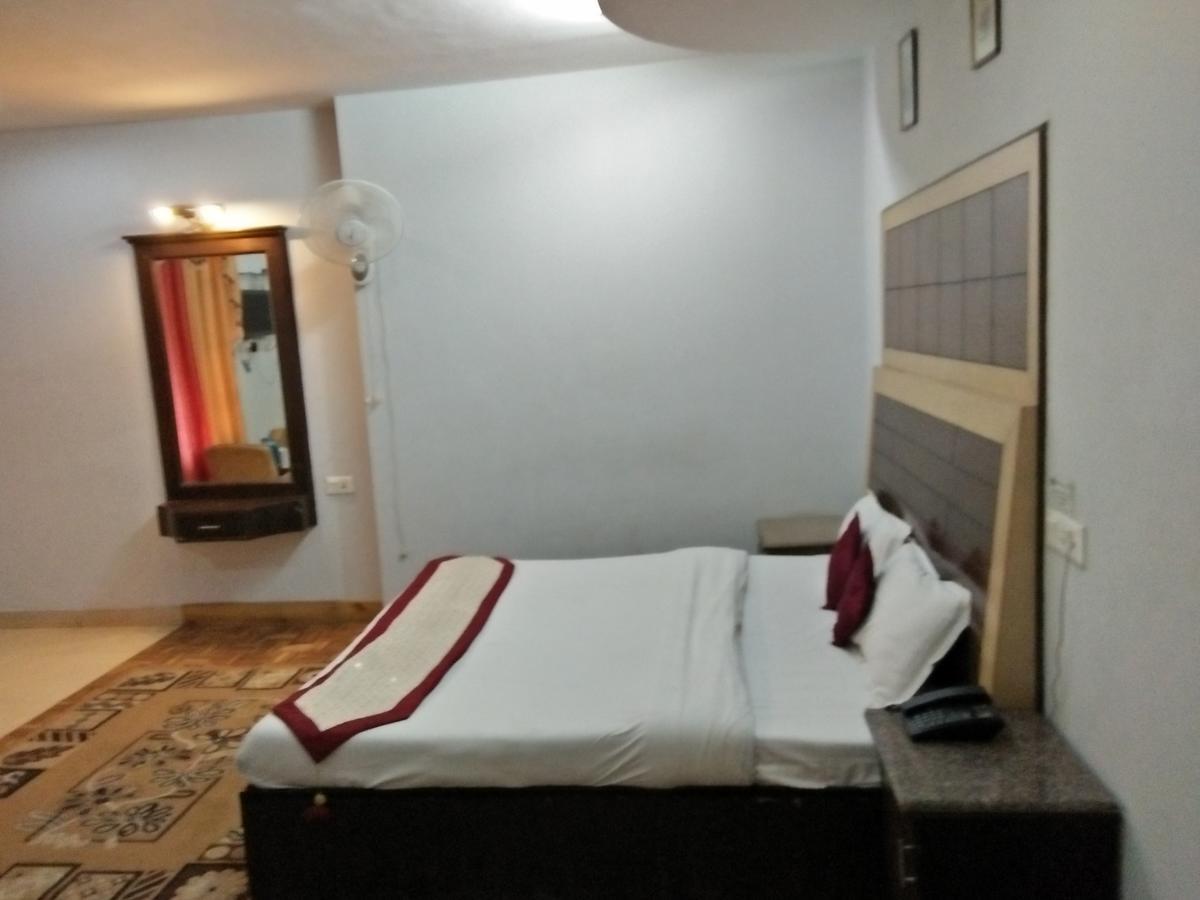 The Shivalik Hotel Manāli Eksteriør billede