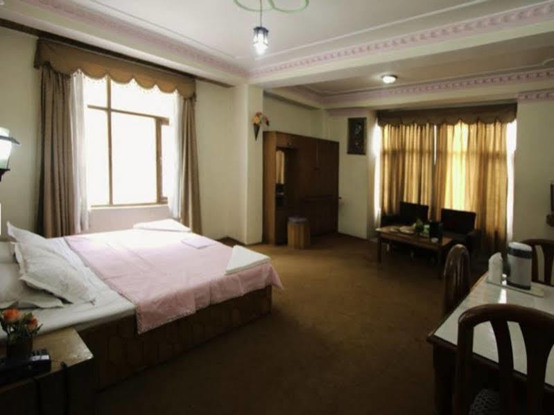 The Shivalik Hotel Manāli Eksteriør billede