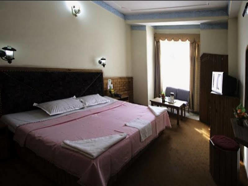 The Shivalik Hotel Manāli Eksteriør billede